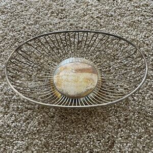International Silver Co Silverplate Vintage Metal Wire Fruit Bowl MCM Oval Bread
